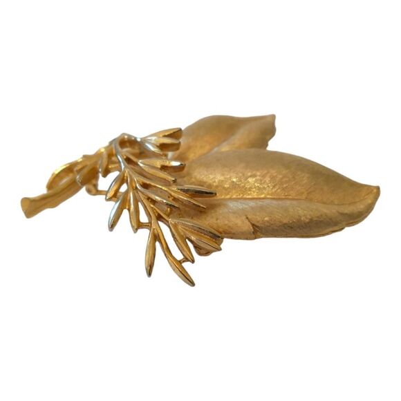 Sarah Coventry Leaf Brooch Branch Pin Sea Whispers Gold Tone Baroque Rococo 60s. - Picture 11 of 16